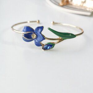 Betsey Johnson Floral Gold Bangle Elegant Fashion Bracelet